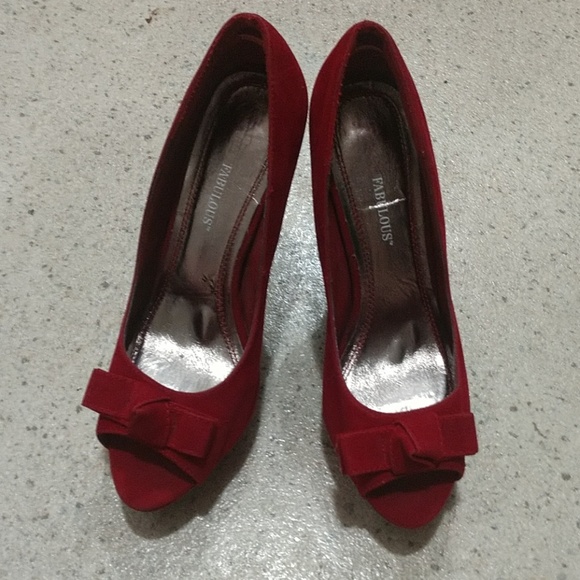 Heels - Picture 4 of 4